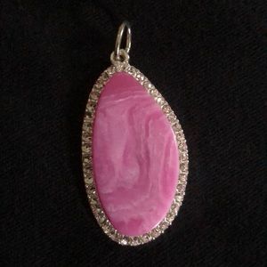 Premier Designs PinkMarble like pendant